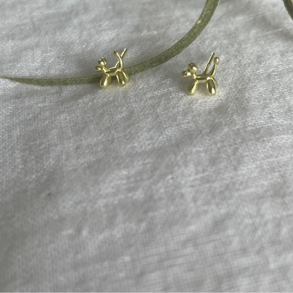 🌟 Buy 2 Pairs, Get One Free, NWT Gold-Tone Tiny Balloon Dog Stud Earrings - Picture 8 of 8